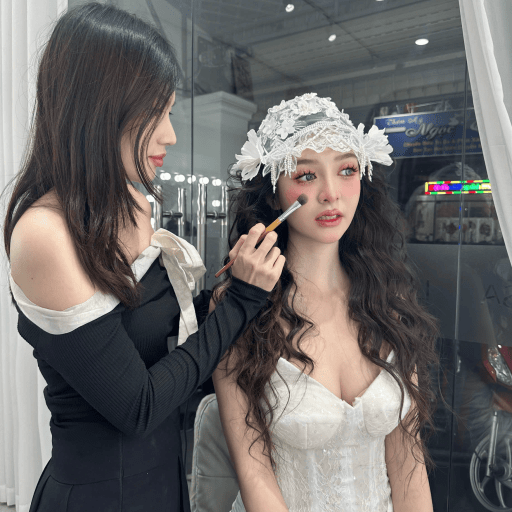 Bí Quyết Makeup Đẹp Tự Nhiên: Tạo Nét Quyến Rũ Tự Tin
